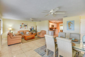 Ormond Beach Bungalow Close to Ocean and Daytona